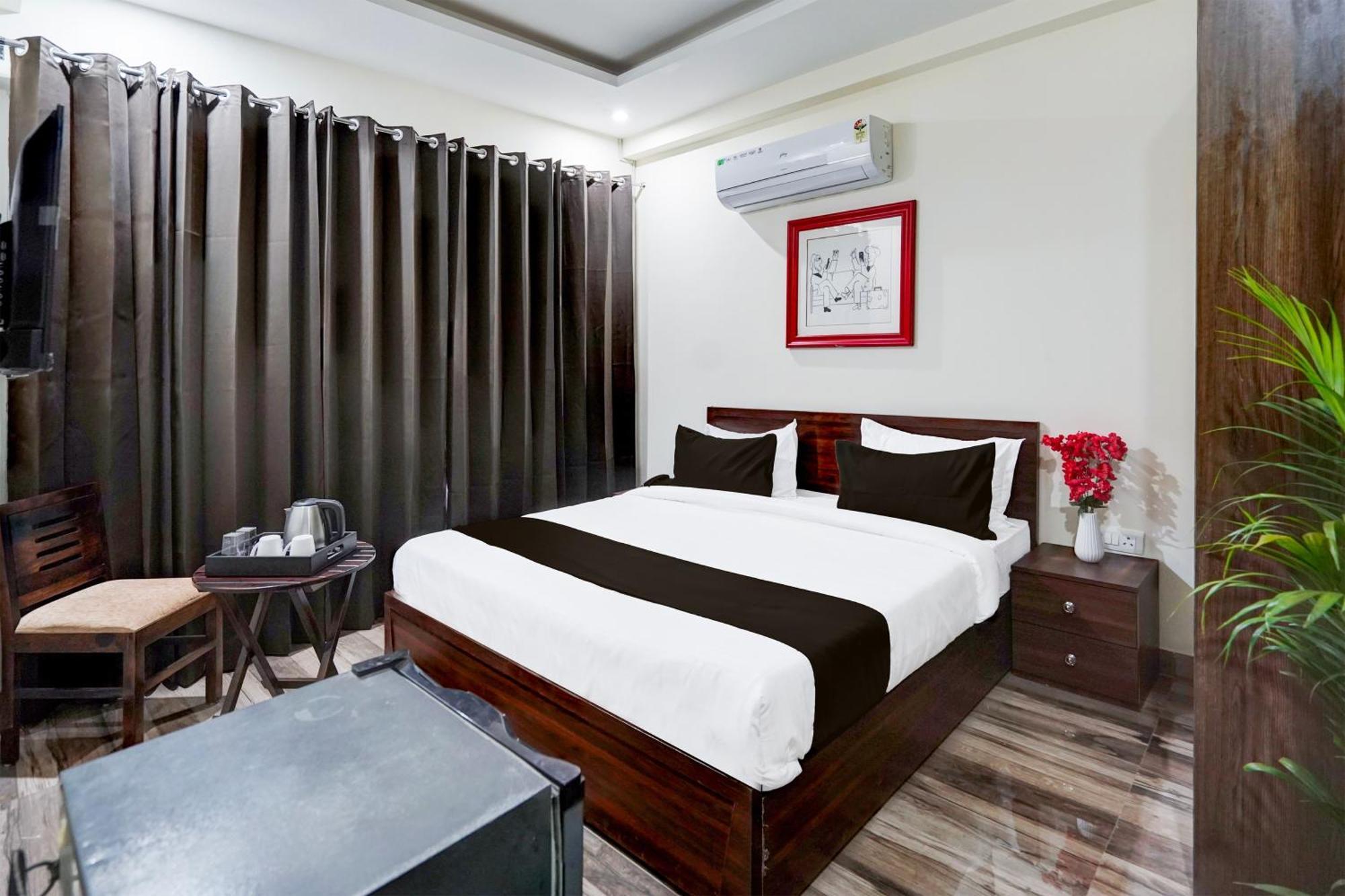 Townhouse Delight Inn Gurgaon Exterior photo