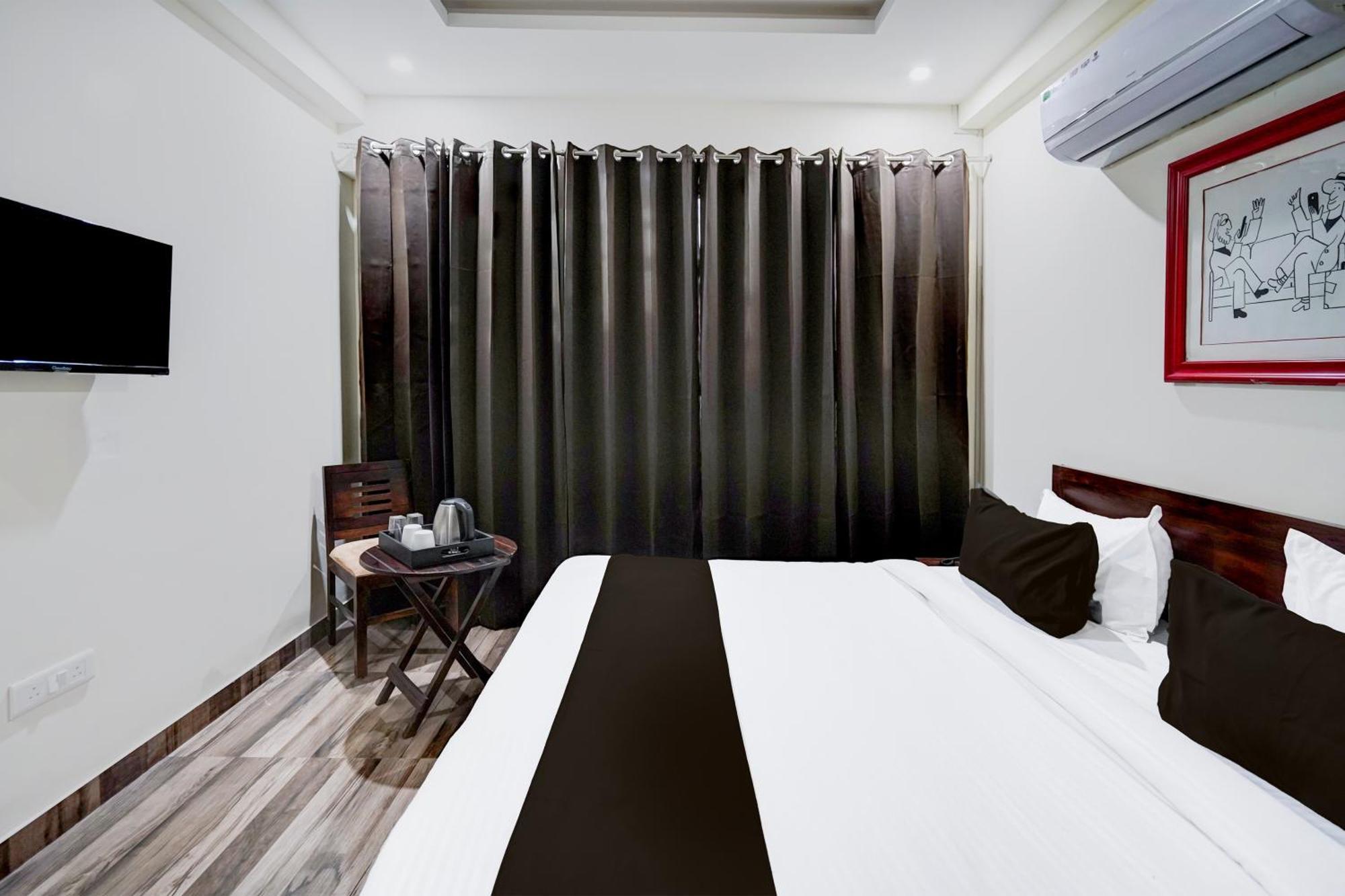 Townhouse Delight Inn Gurgaon Exterior photo