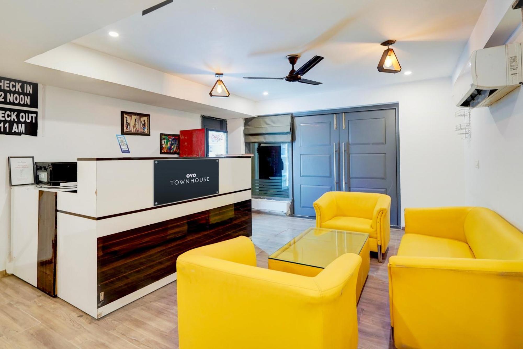 Townhouse Delight Inn Gurgaon Exterior photo